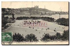 CPA Lyon ensemble de la place Bellecour 
