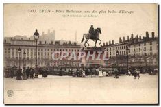 CPA Lyon place Bellecour une des plus belles d'Europe 