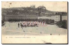 CPA Lyon ensemble de la place Bellecour 