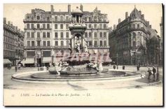 CPA Lyon La Fontaine de la Place des Jacobins 
