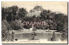CPA Le Puy Le Jardin Public du Fer a Cheval 
