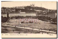 CPA Lyon Ensemble de la Place Bellecour 