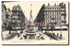 CPA Lyon La Statue de Carnot 