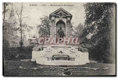 CPA Lyon Monument Burdeau 