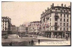 CPA Lyon Avenue et Place Jules Ferry 