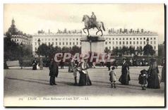 CPA Lyon Place Bellecour et Louis XIV 