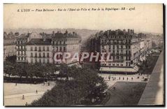 CPA Lyon Place Bellecour Rue de l'Hotel de Ville et Rue de la Republique 