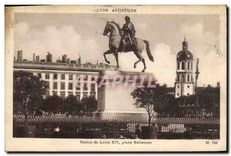 CPA Lyon Artstique Statue de Louis XIV Place Bellecour 