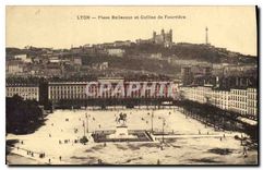 CPA Lyon Place Bellecour et Colline de Fourviere 