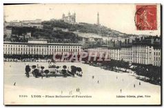 CPA Lyon Place Bellecour et Fourviere 
