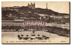 CPA Lyon La Place Bellecour La Basilique et la Tour de Fourviere 