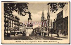 CPA Marseille Le monument des Mobiles et l'eglise des Reformes 
