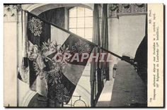 CPA Drapeau allemand depose aux Invalides 