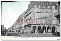CPA Paris La Rue de Rivoli Statue de Jeanne d'Arc 