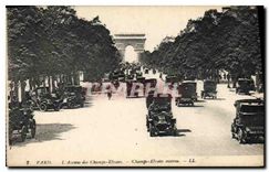 CPA Paris L'Avenue des Champs Elysees 