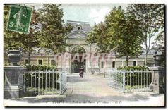 CPA Vichy Entree des Bains 