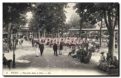 CPA Vichy Vue prise dans le Parc 