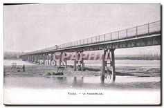 CPA Vichy La Passerelle 