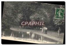 CPA Vichy un Coin du Grand Parc Le Bassin des Cygnes 
