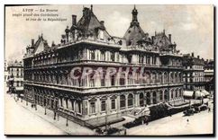 CPA Lyon La Bourse angle place des Cordeliers et rue de la Republique 