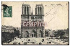 CPA Paris Place du Parvis Notre Dame 