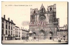 CPA Lyon Place et Cathedrale St Jean 