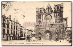 CPA Lyon Place et Cathedrale Saint Jean 