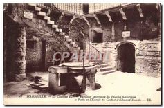 CPA Marseille Le Chateau d'If La Cour interieure du Donjon historique le puits et l'entree du cachot