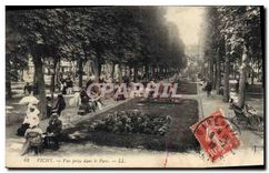 CPA Vichy Vue prise dans le Parc 