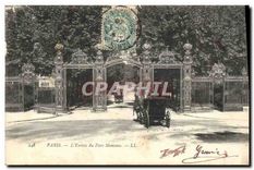 CPA Paris L'Entree du Parc Monceau Automobile