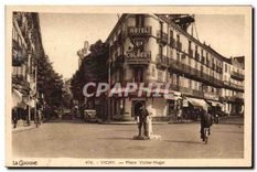 CPA Vichy Place Victor Hugo