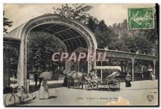 CPA Vichy Entree du Parc