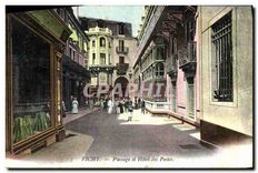 CPA  Vichy Passage et Hotel des Postes