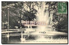 CPA Vichy Un Coin du nouveau Parc le Jet d'eau