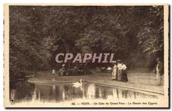CPA Vichy Un Coin du Grand Parc Le Bassin des Cygnes