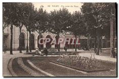 CPA Vichy Un Coin du Parc