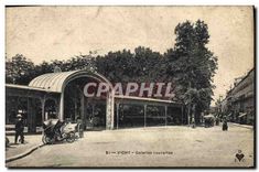 CPA Vichy Galeries couvertes