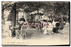 CPA Vichy Dans le Parc