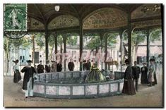 CPA Vichy Source de la Grande Grille