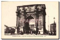 CPA Marseille L'Arc de Triomphe et la Place Jules Guesde