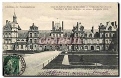 CPA Chateau de Fontainebleau Cour du Cheval Blanc ou des Adieux et Escalier du Fer a Cheval 