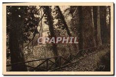 CPA Un Sentier pres du Temple de la Musique 