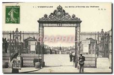 CPA Versailles La Grille d'Entree du Chateau 