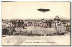 CPA Versailles Le Palais Vue prise a vol d'oiseau Zeppelin Dirigeable