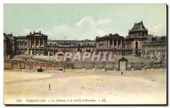CPA Versailles Le Chateau et la Grille d'Honneur 