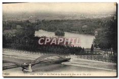 CPA Lyon Le Pont de la Boucle et le Parc de la Tete d'Or 