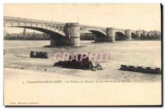 CPA Tarascon Beaucaire Le Viaduc du Chemin de fer Traversant le Rhone 