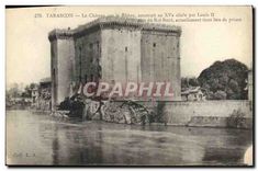 CPA Tarascon Le Chateau sur le Rhone construite au XV siecle par Louis II 