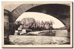 CPA Vernon Perspective sur le Vieux Port et les Tourciles 