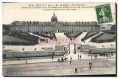 CPA Paris 7 arrt Les Invalides vue generale l'Hotel des Invalides 